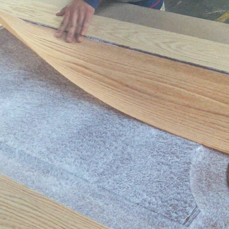Adhesivo de chapa de madera aplicada a mano LM130